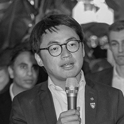 Vincent Qin is an Oculoplastic Ophthalmologist at CHIREC, Focus Eye Clinic, CHU UCL Namur, and Centre Medical Du Val